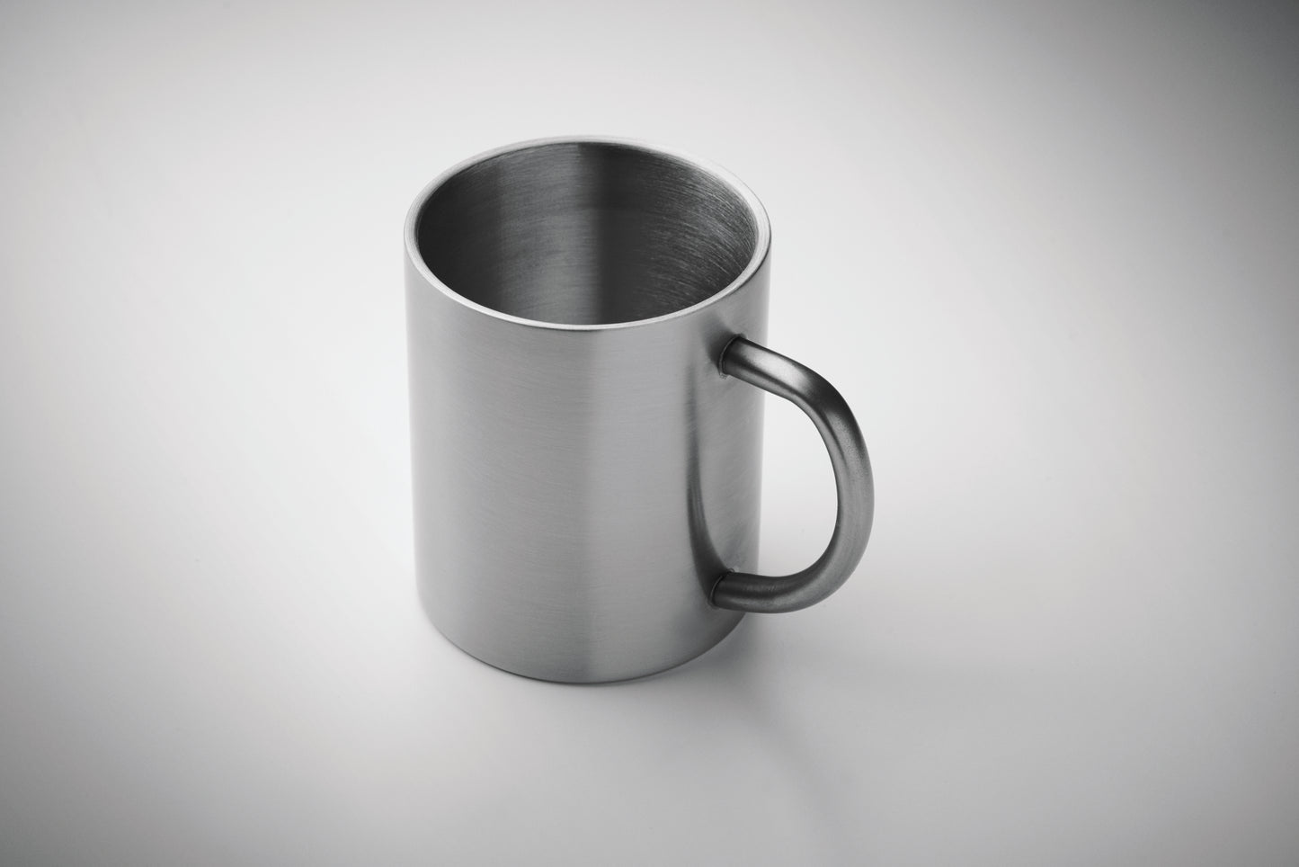 Doppelwandiger Becher aus recyceltem Edelstahl (90 % recycelter Edelstahl und 10 %