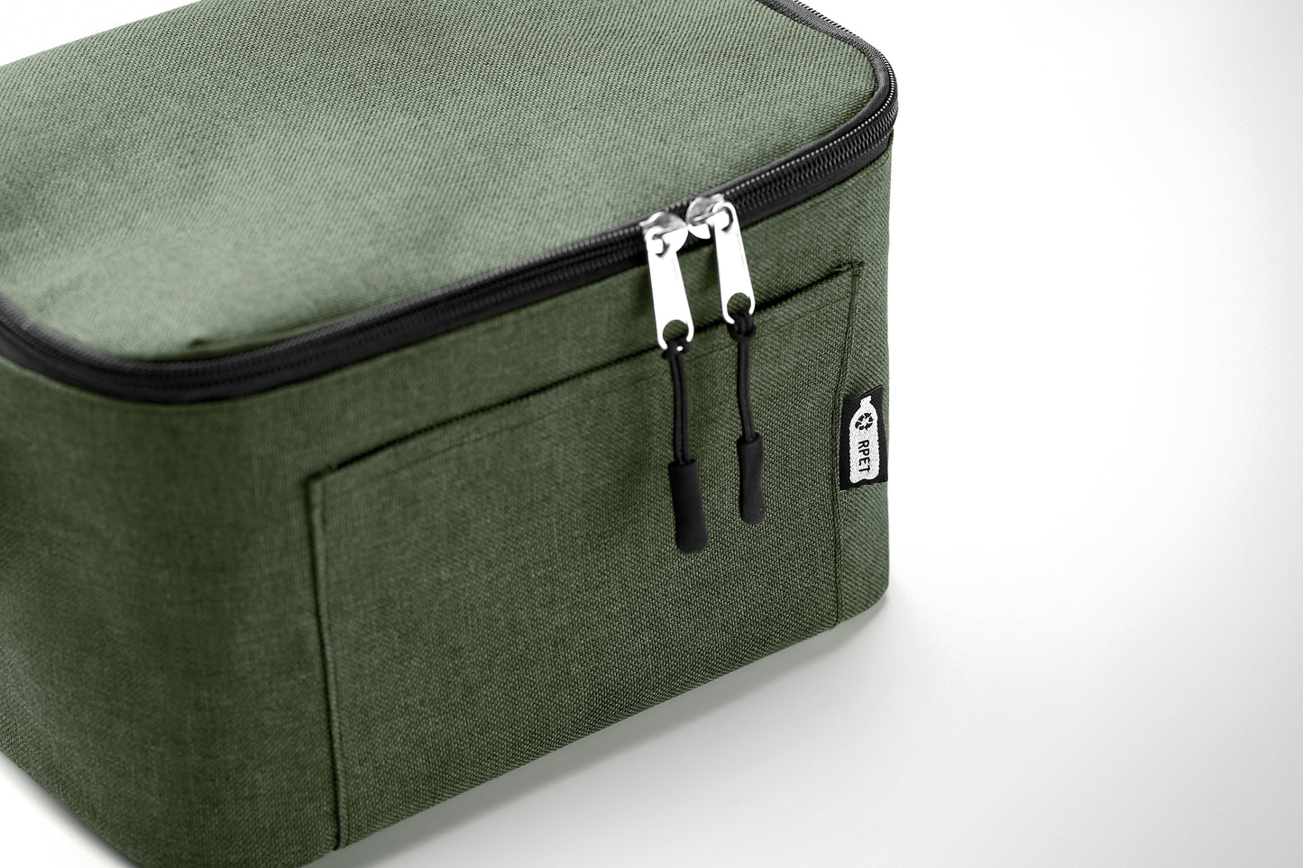 2 tone Kühltasche für 6 Dosen mit Fronttasche. 600D RPET. Isoliermaterial: 0