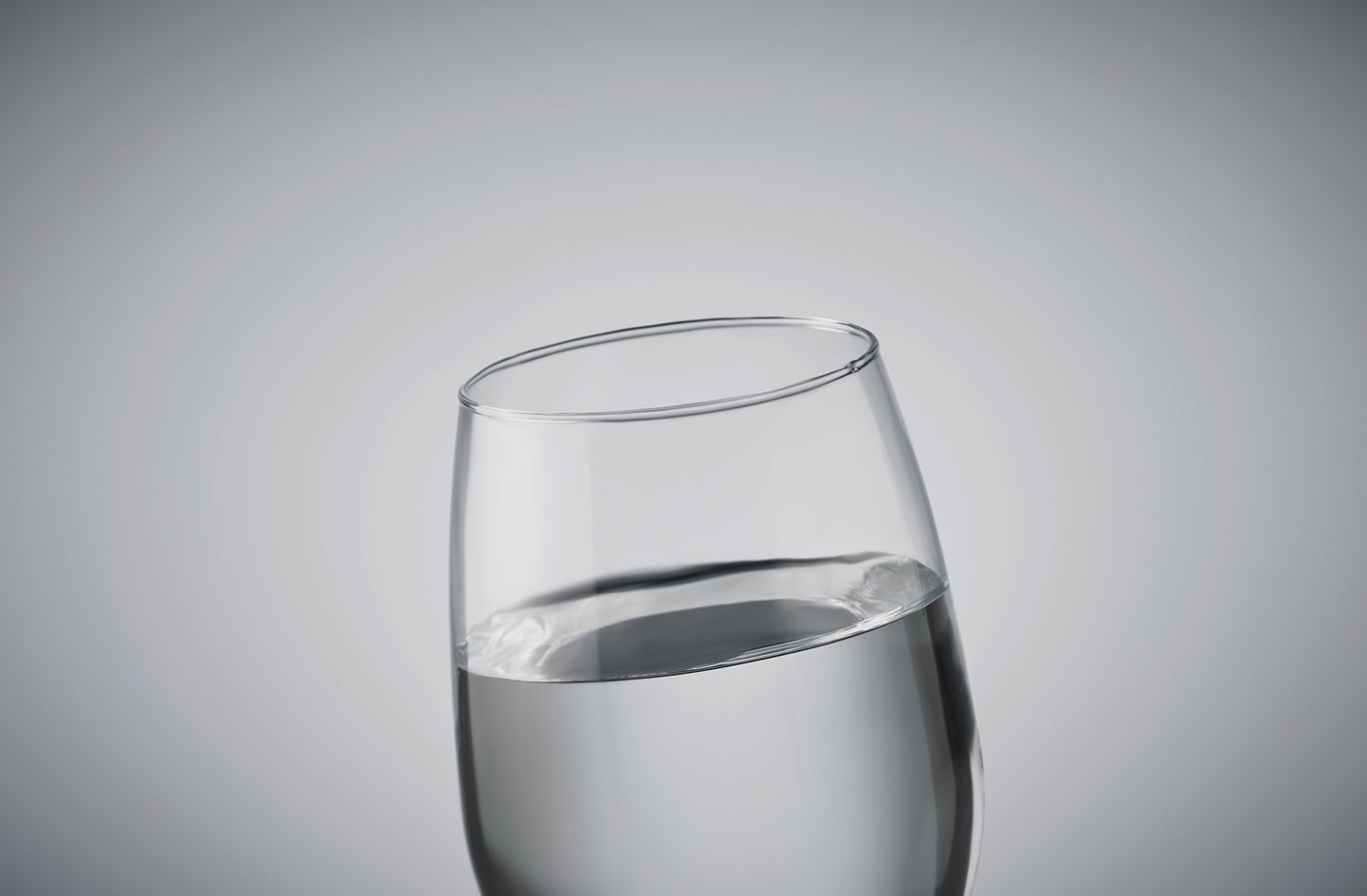 Recyceltes Trinkglas. Füllmenge: 420 ml.