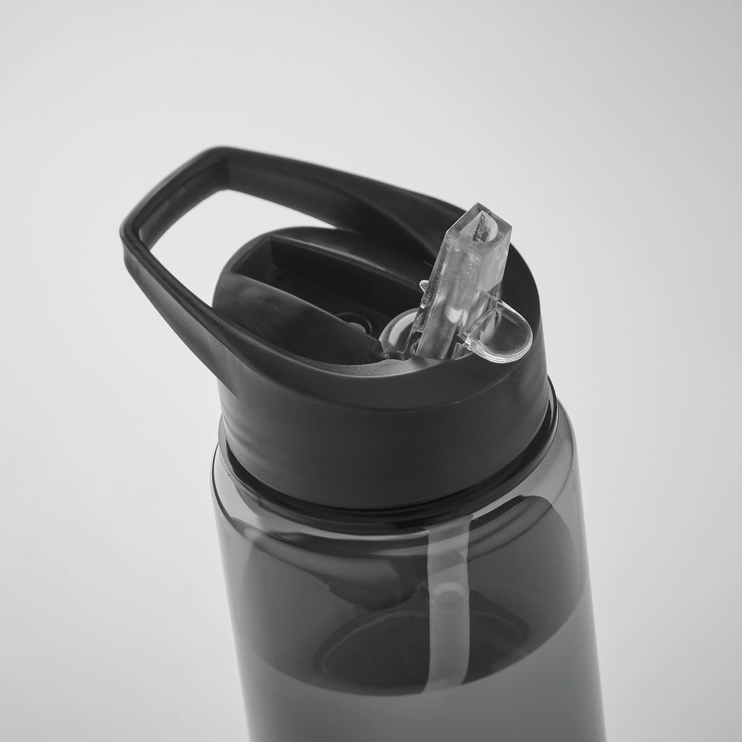 Trinkflasche aus Tritan Renew™. BPA-frei. Klappbares Mundstück. Auslaufsicher. Füllmenge: 650 ml. Dieses