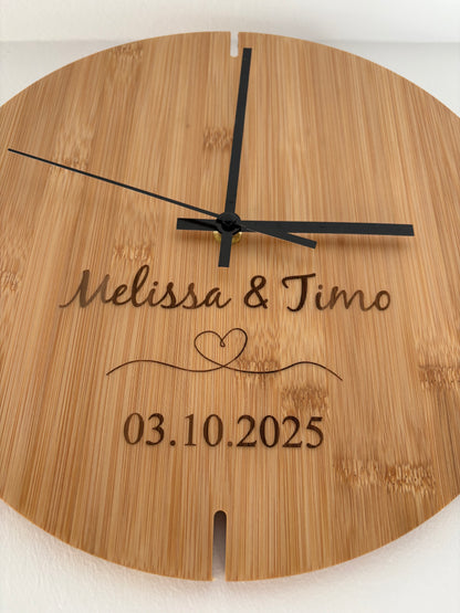 Personalisierte Bambus Wanduhr mit Gravur