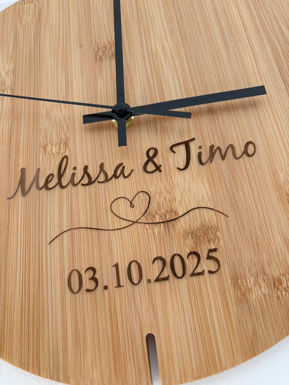 Personalisierte Bambus Wanduhr mit Gravur