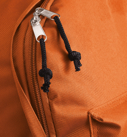 Rucksack mit Fronttasche und Reißverschluss. 600D Polyester