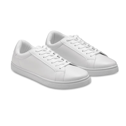 Leichte Sneaker aus PU mit Gummisohle und Schnürsenkeln aus Polyester. Größe: 43.