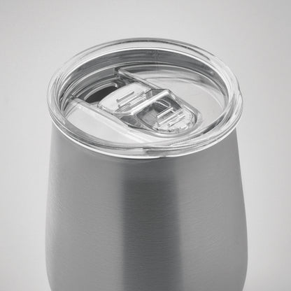 Trinkbecher aus recyceltem Edelstahl mit Powder Coating. (90 % recycelter Edelstahl und
