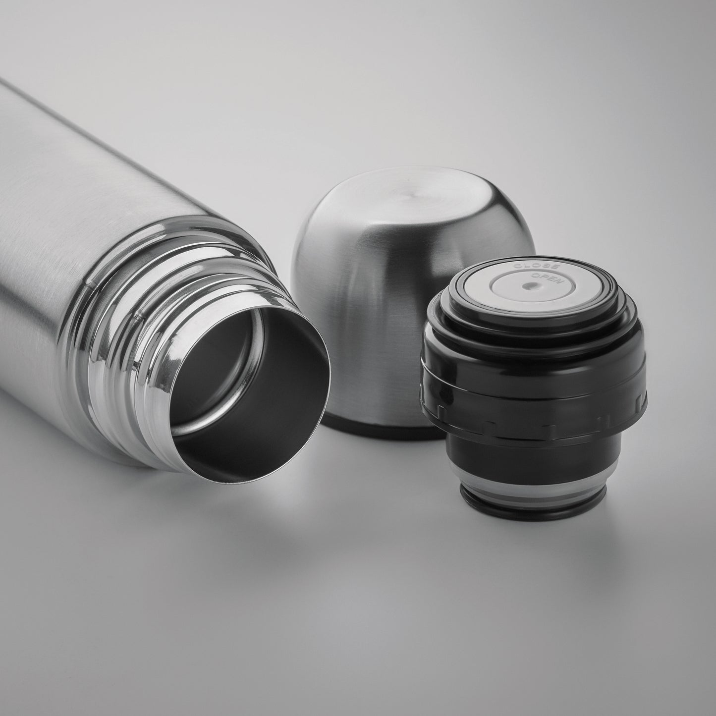 Doppelwandige Isolierflasche aus recyceltem Edelstahl (90 % recycelter Edelstahl und 10 %