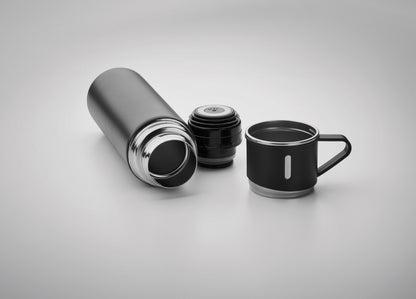 Set bestehend aus doppelwandiger Isolierflasche sowie 3 passenden Bechern. Der Becher kann