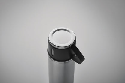 Set bestehend aus doppelwandiger Isolierflasche sowie 1 passenden Becher. Der Becher kann