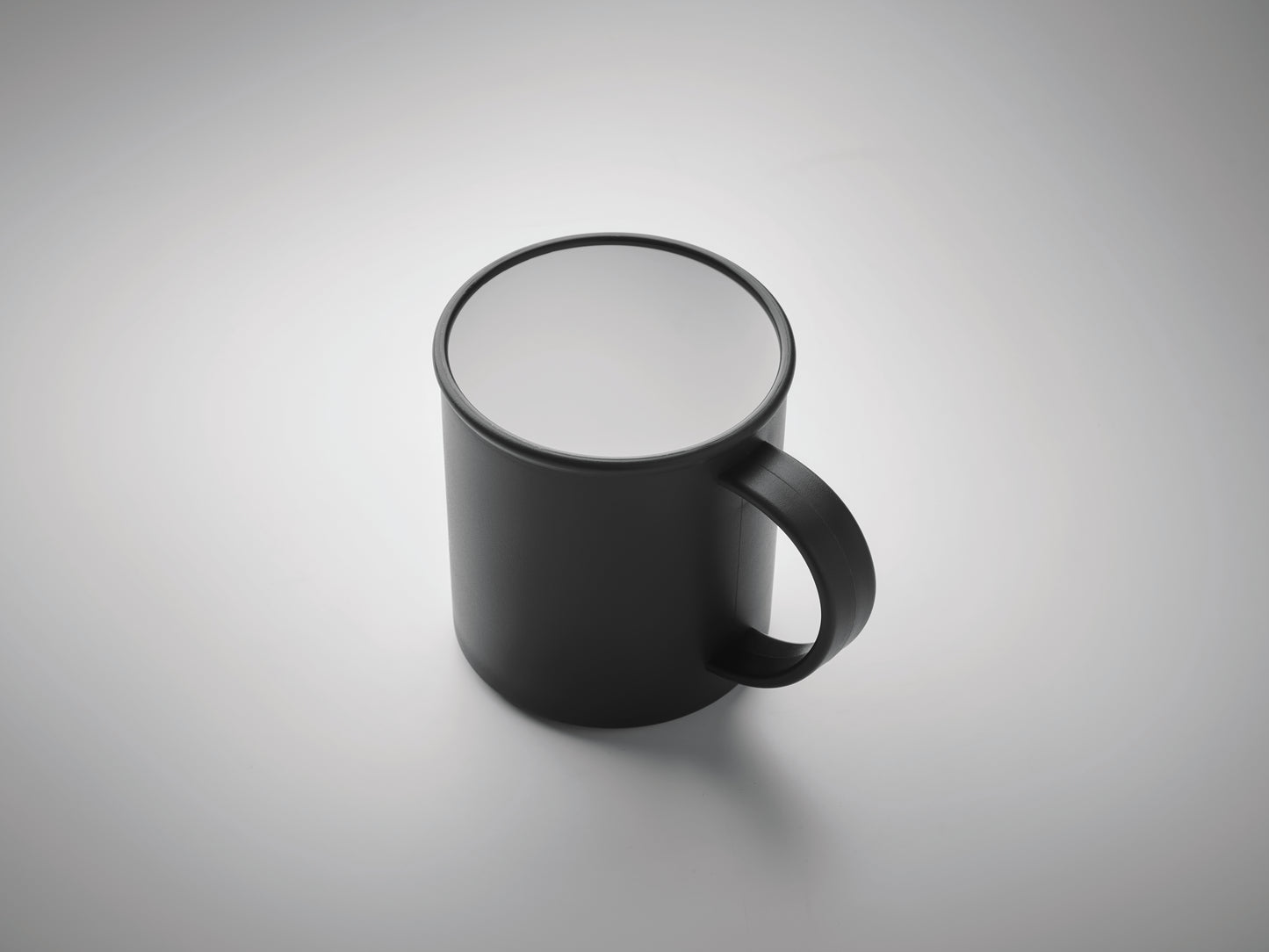 Becher aus PP im Vintage-Look. Füllmenge: 300 ml.