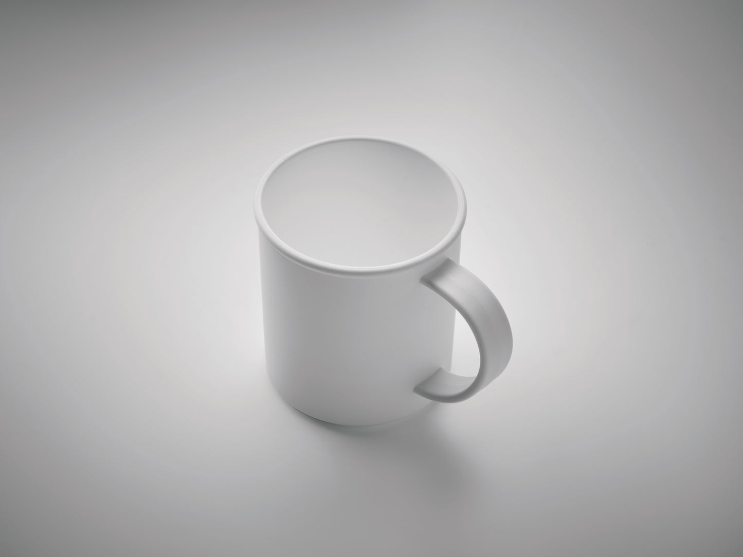 Becher aus PP im Vintage-Look. Füllmenge: 300 ml.