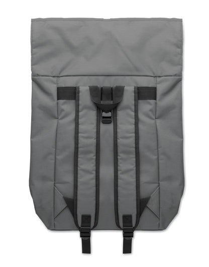 15'''' Rolltop-Rucksack mit Laptopfach aus 600D-Polyester. Gepolsterter Rücken und verstärkter Boden. Fronttasche