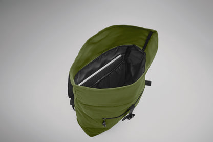 15'''' Rolltop-Rucksack mit Laptopfach aus 600D-Polyester. Gepolsterter Rücken und verstärkter Boden. Fronttasche
