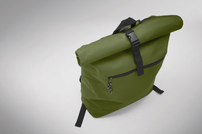 15'''' Rolltop-Rucksack mit Laptopfach aus 600D-Polyester. Gepolsterter Rücken und verstärkter Boden. Fronttasche
