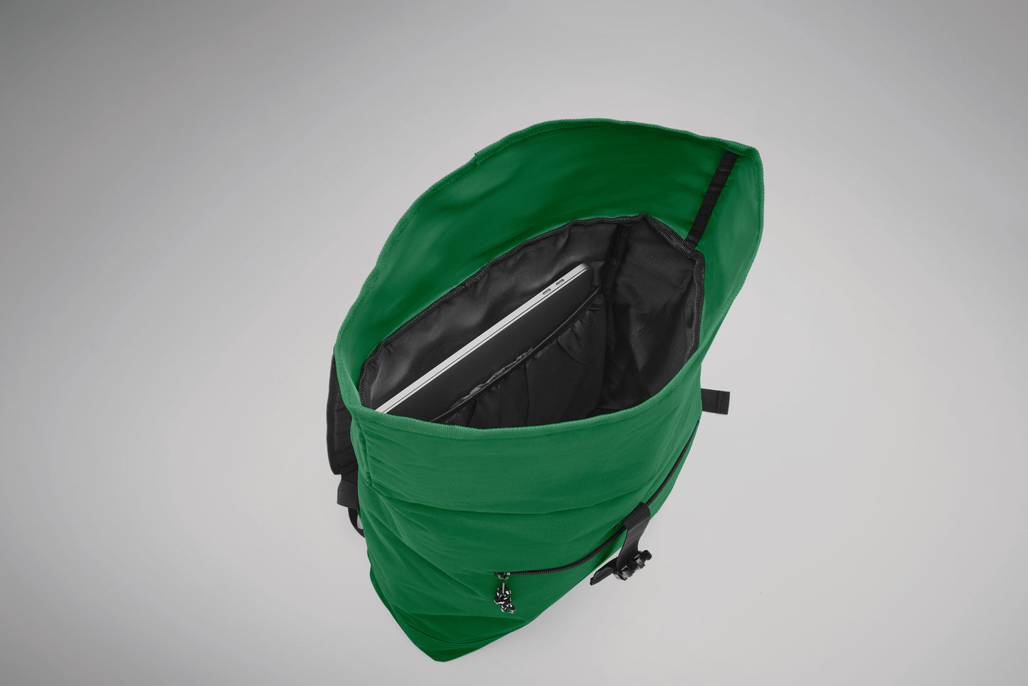 15'''' Rolltop-Rucksack mit Laptopfach aus 600D-Polyester. Gepolsterter Rücken und verstärkter Boden. Fronttasche
