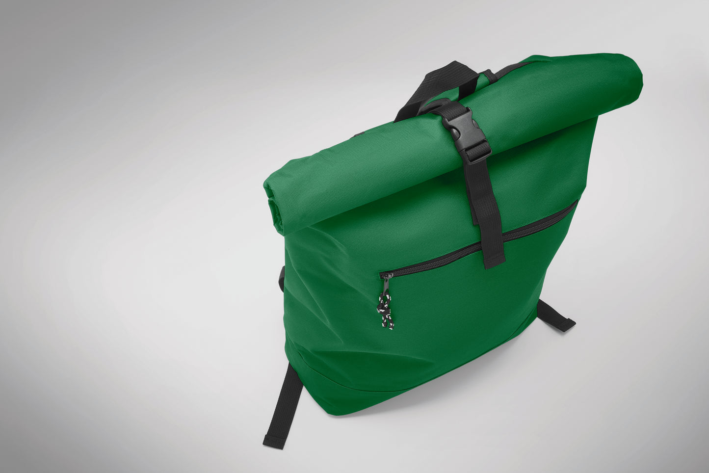 15'''' Rolltop-Rucksack mit Laptopfach aus 600D-Polyester. Gepolsterter Rücken und verstärkter Boden. Fronttasche