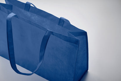 Einkaufs- oder Strandtasche aus RPET-Non Woven mit Seitenfalz und langen Tragegriffen. 80