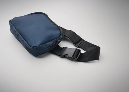 Gürteltasche aus 300D RPET Polyester mit Futter aus 210D RPET.