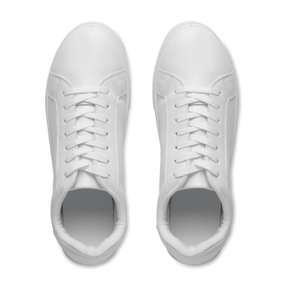 Leichte Sneaker aus PU mit Gummisohle und Schnürsenkeln aus Polyester. Größe: 46.