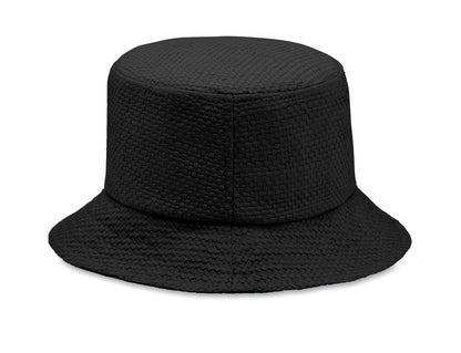 Bucket Hat aus Papierstroh.