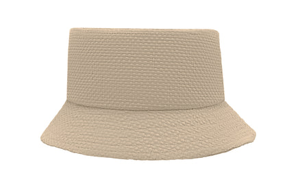 Bucket Hat aus Papierstroh.