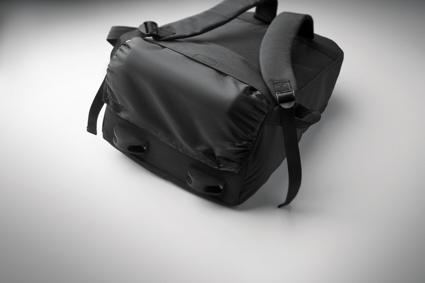 15'''' Laptop-Rucksack aus 600D RPET-Polyester. Internes 15'''' Laptopfach Reißverschlusstasche vorne zwei seitliche