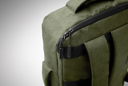 Schlanker 15'''' Laptop-Rucksack aus 300D RPET mit 210D RPET-Futter. Laptopfach 2 Innentaschen