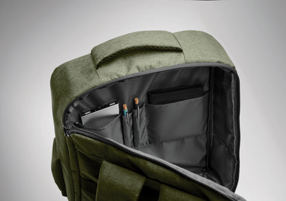Schlanker 15'''' Laptop-Rucksack aus 300D RPET mit 210D RPET-Futter. Laptopfach 2 Innentaschen