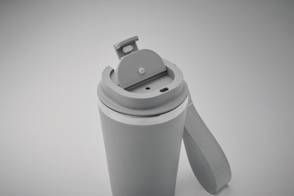 Doppelwandiger Becher aus recyceltem Edelstahl (90 % recycelter Edelstahl und 10 %