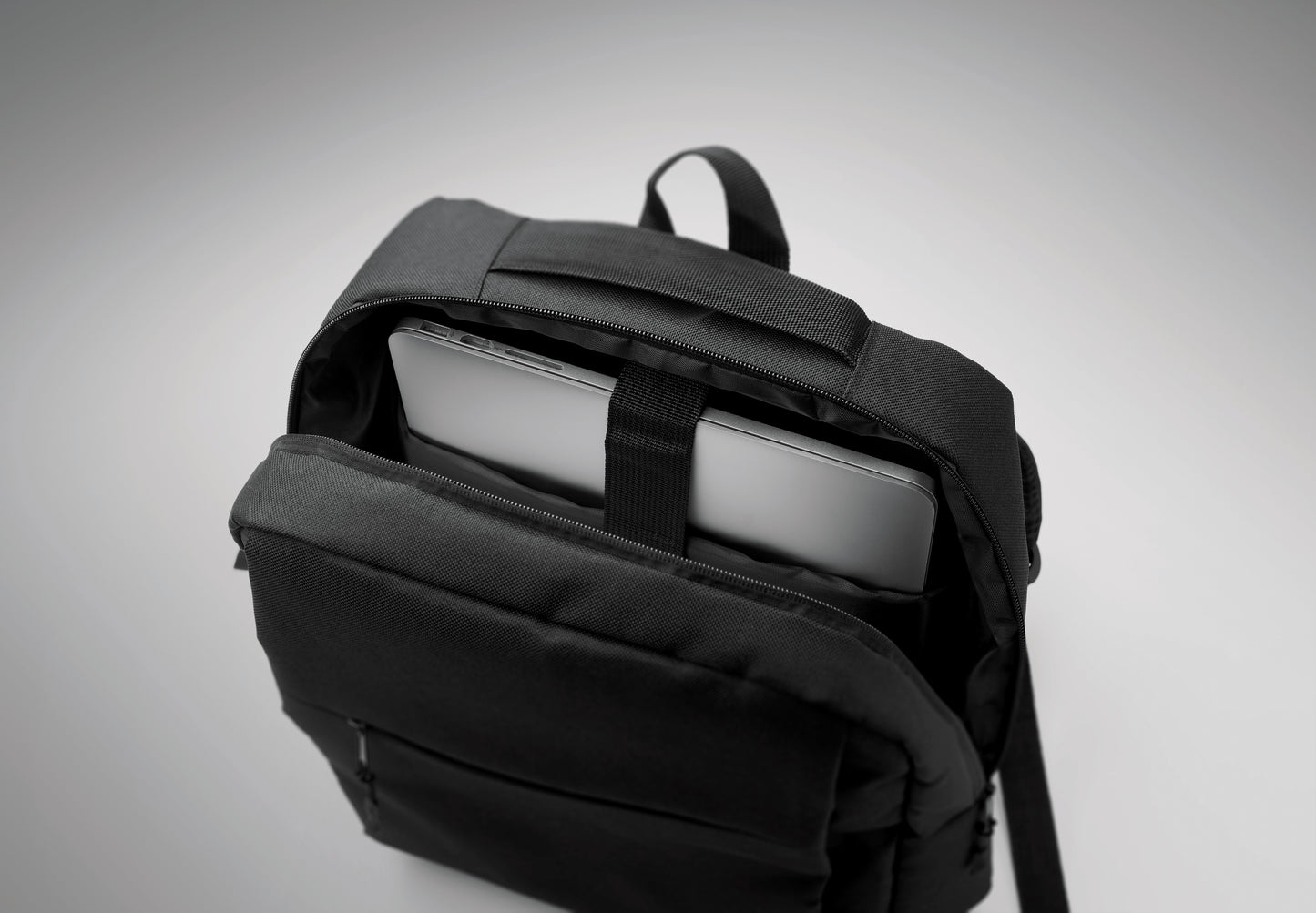 15'''' Laptop-Rucksack aus 600D RPET Polyester mit 210D Futter. 15'''' Laptopfach 10''''