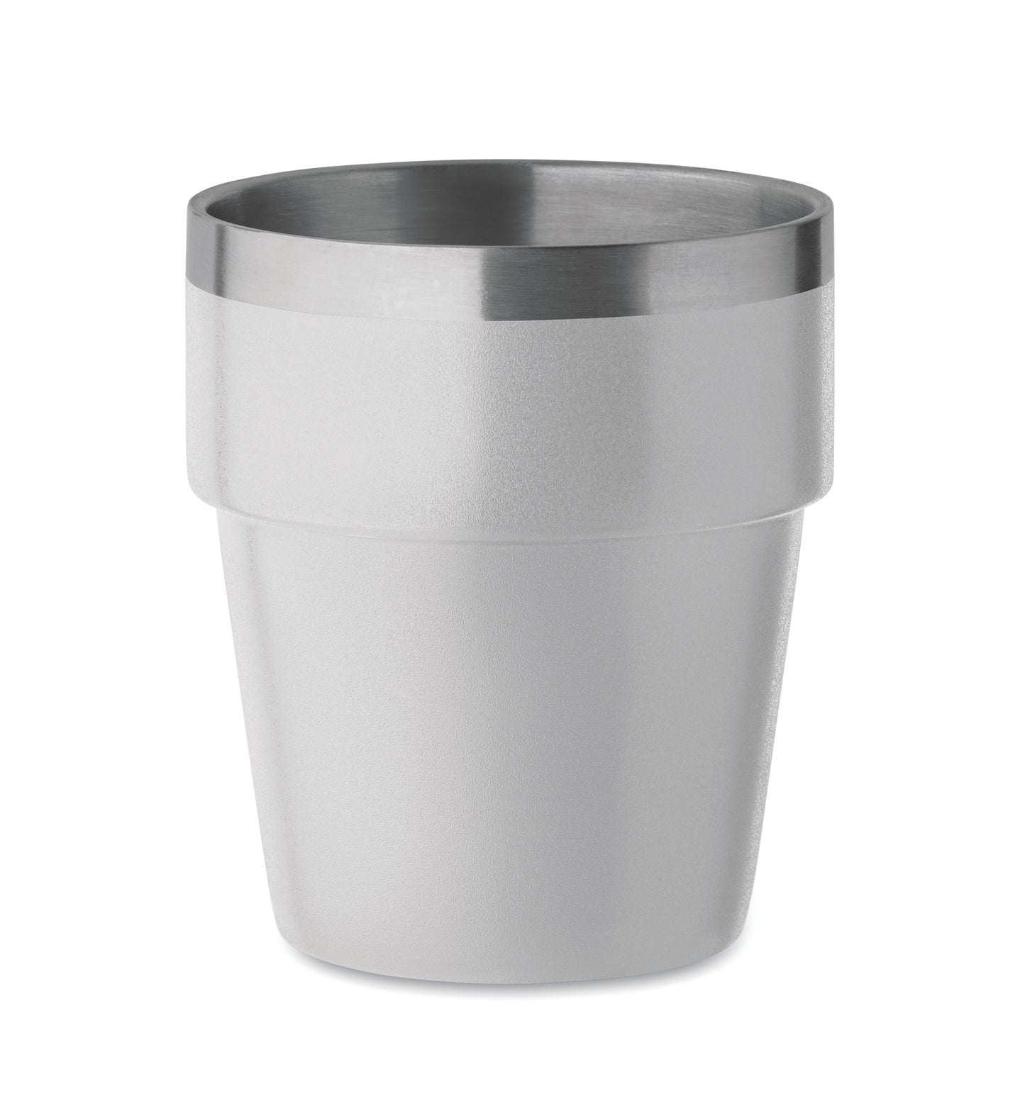 Doppelwandiger Becher aus recyceltem Edelstahl (90% recycelter Edelstahl und 10% Edelstahl). Stapelbar.