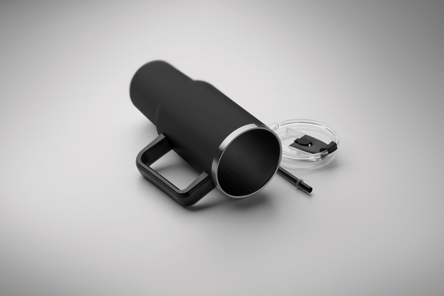 Doppelwandiger Becher aus recyceltem Edelstahl (90 % recycelter Edelstahl und 10 %