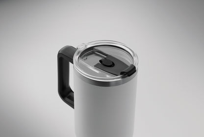 Doppelwandiger Becher aus recyceltem Edelstahl (90 % recycelter Edelstahl und 10 %