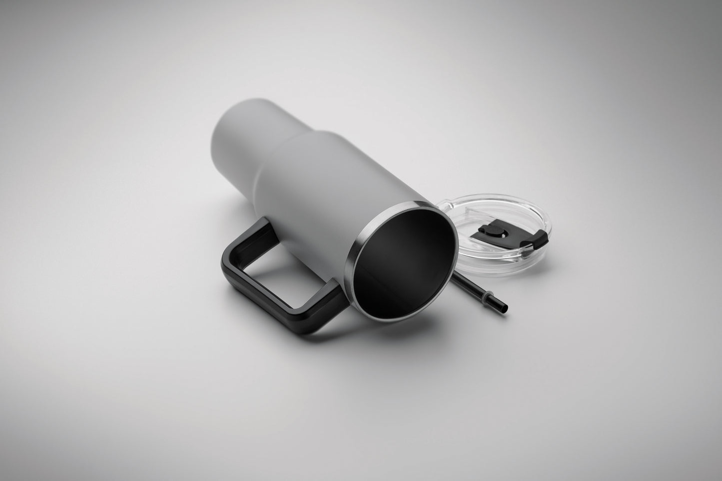 Doppelwandiger Becher aus recyceltem Edelstahl (90 % recycelter Edelstahl und 10 %