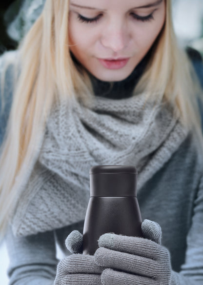 Doppelwandige Flasche aus recyceltem Edelstahl (90 % recycelter Edelstahl und 10 %