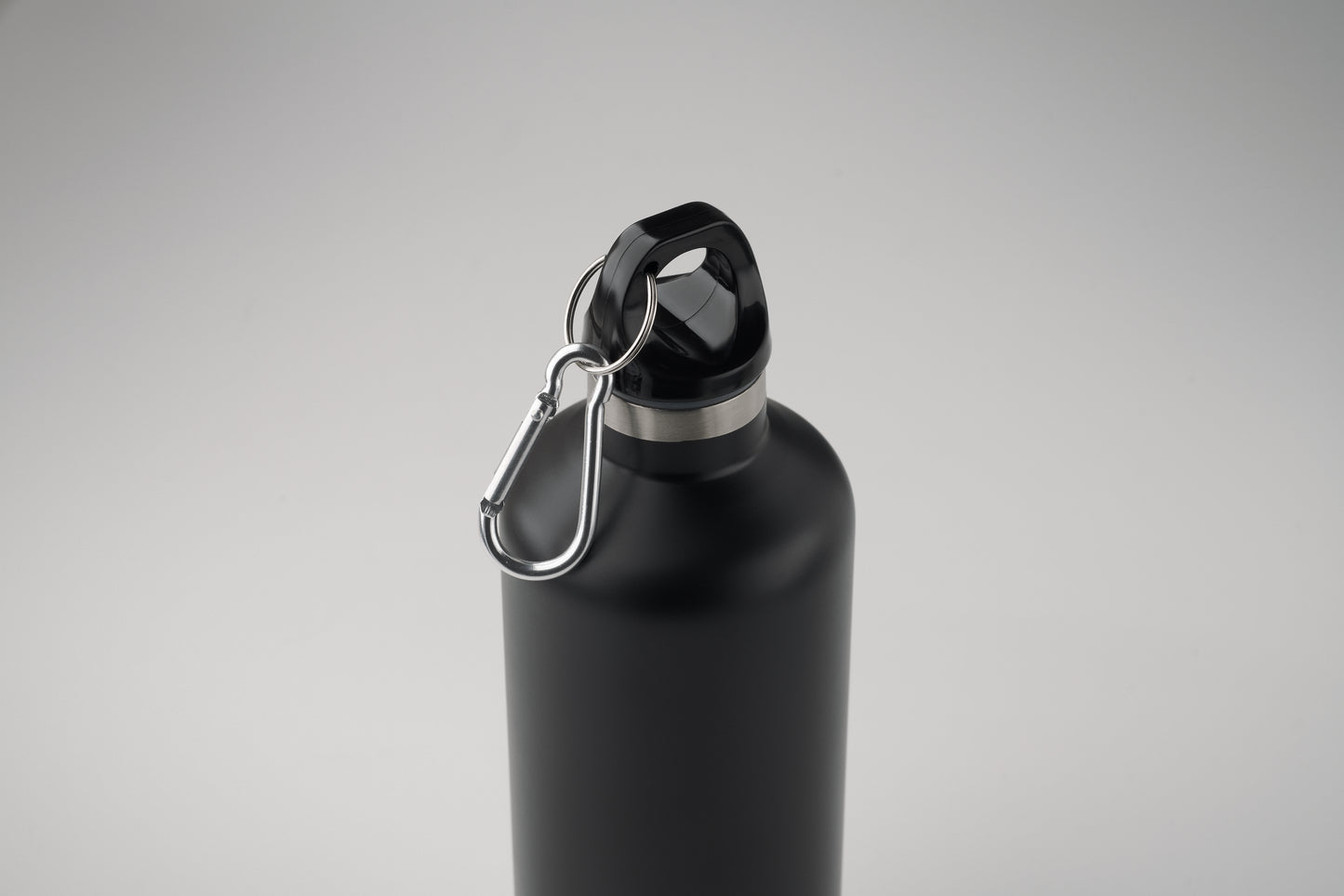 Doppelwandige Isolierflasche aus recyceltem Edelstahl (90 % recycelter Edelstahl und 10 %