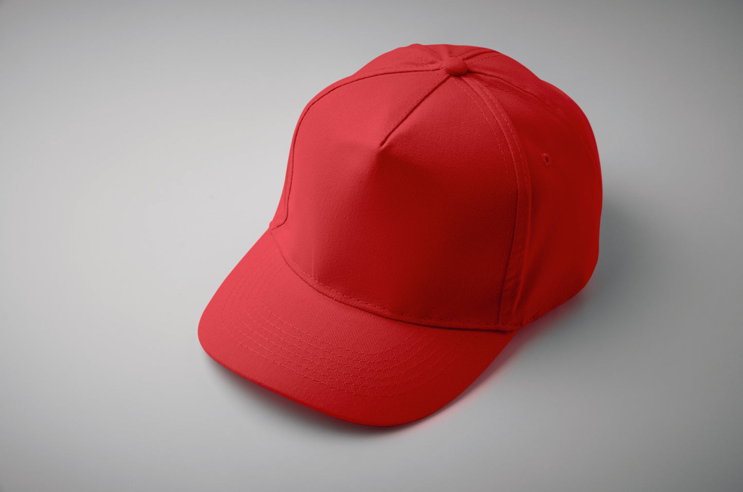 5-Panel-Baseball Cap aus Baumwolltwill 180 g/m² mit verstellbarem Klettverschluss.
