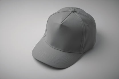 5-Panel-Baseball Cap aus Baumwolltwill 180 g/m² mit verstellbarem Klettverschluss.