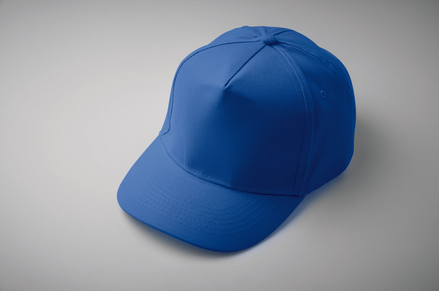 5-Panel-Baseball Cap aus Baumwolltwill 180 g/m² mit verstellbarem Klettverschluss.