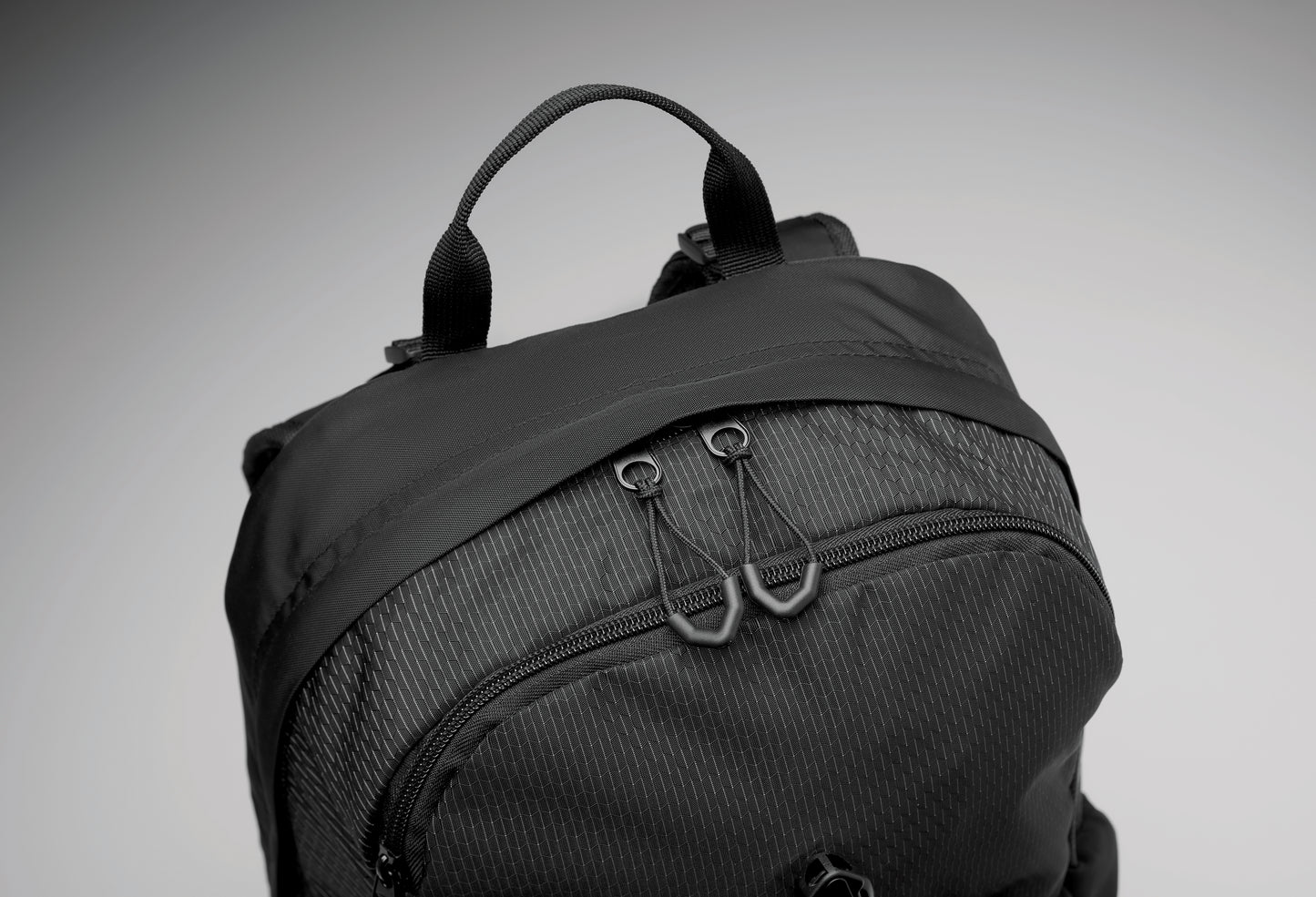 Wander-Rucksack 18L aus wasserabweisendem 420D Nylon mit Reflektorstreifen und 15'''' Laptop-Fach. Reißverschlussfach