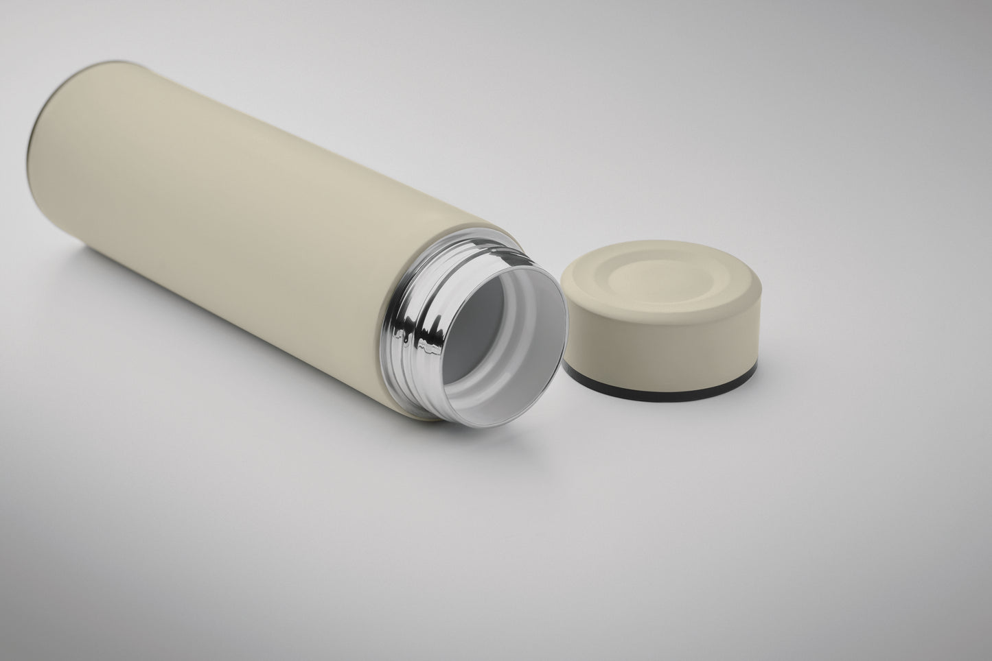 Doppelwandige Isolierflasche aus recyceltem Edelstahl (90 % recycelter Edelstahl und 10 %
