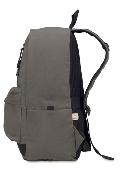15" Laptop-Rucksack aus recycelter Pre-Consumer-Baumwolle. Große Fronttasche mit Reißverschluss und Laptop-Innenfach. Kleine