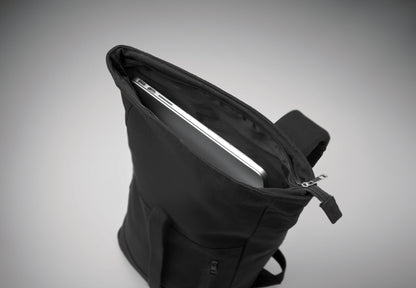 15'''' Rolltop-Laptop-Rucksack mit Reißverschluss aus recycelter Pre-Consumer-Baumwolle (70%) und recyceltem Polyester (30%).