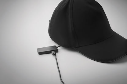 Baseball Kappe aus Baumwolle 220g/m². 5 Panels. 5 LED Leuchten im Kappenschirm.