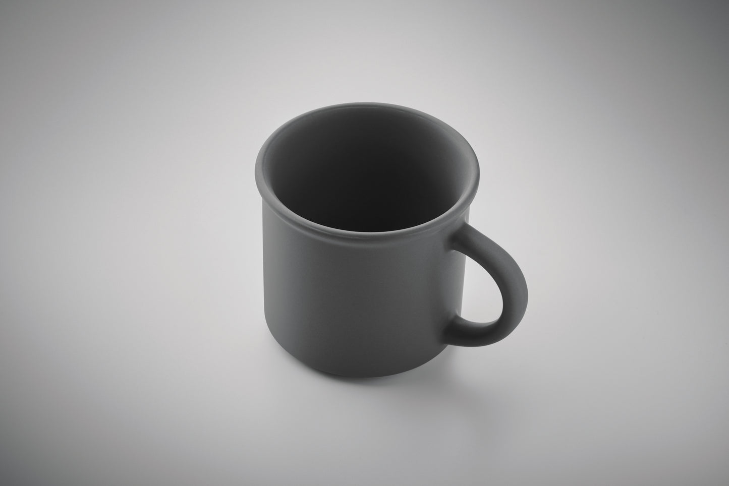 Kaffeebecher aus Keramik im Vintage Look. Mattes Finish. Füllmenge: 300ml.