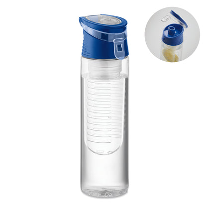 Trinkflasche aus RPET mit entnehmbarem Frucht-Aromafach. Henkel und auslaufsicherer Deckel. Füllmenge: 500