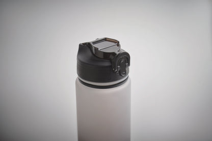 Sport-Trinkflasche aus RPET. Integrierter Trinkhalm weiches Silikonmundstück motivierende Zeitmarkierung einhändig zu öffnender