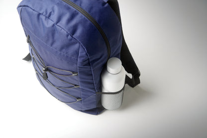 Rucksack mit Schnürung. Fronttasche mit Reißverschluss. Netztaschen auf beiden Seiten. 600D RPET-Polyester.