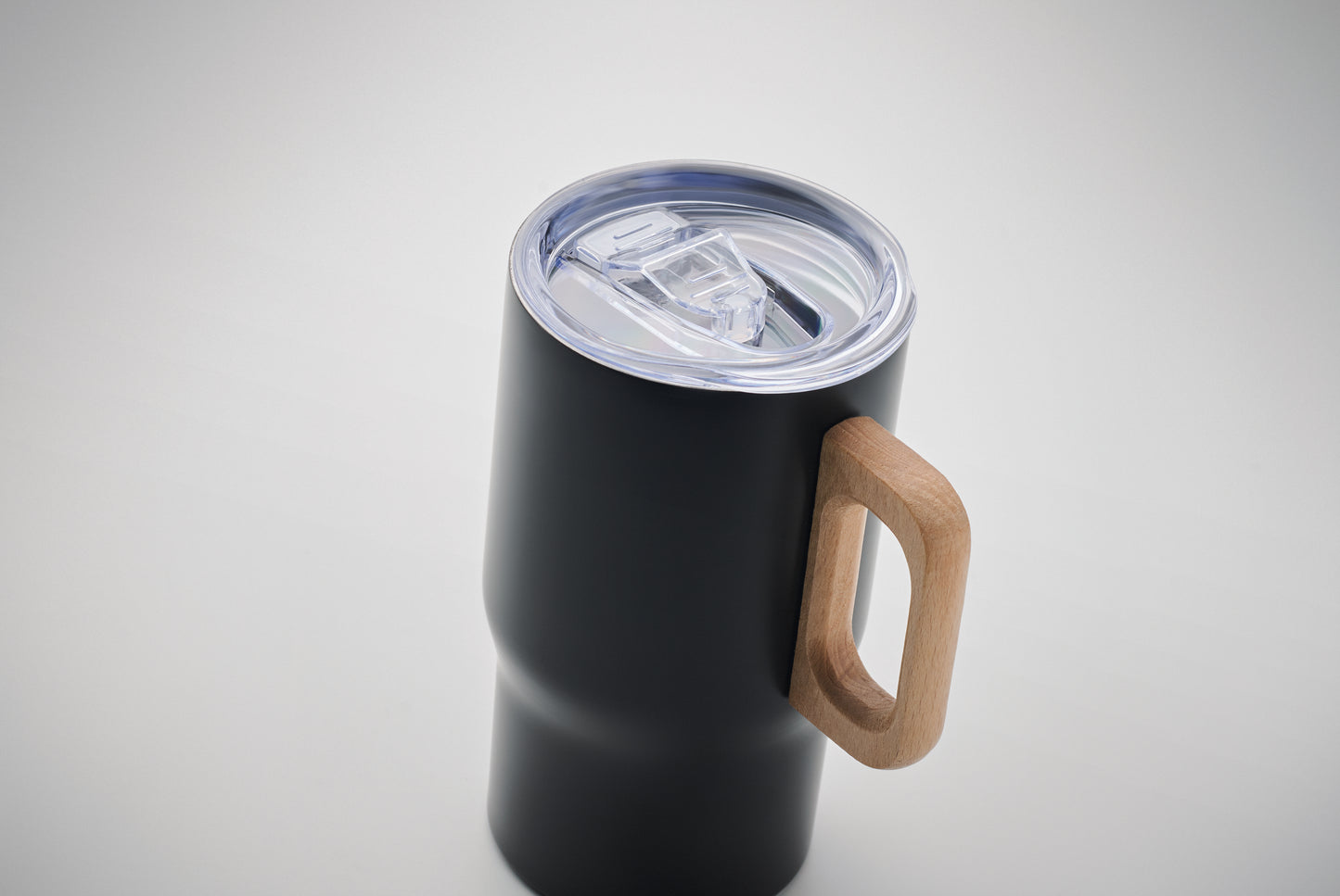 Doppelwandiger Becher aus recyceltem Edelstahl (90 % recycelter Edelstahl und 10 %
