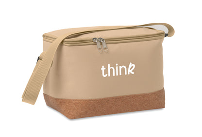 Kühltasche aus RPET 600D. Boden abgesetzt in Kork. Isoliermaterial: PEVA mit 2mm