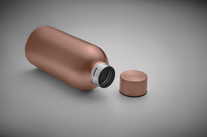 Einwandige Flasche aus recyceltem Edelstahl (90 % recycelter Edelstahl und 10 %